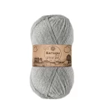 Kartopu Melange Wool el örgü ipliği, %80 akrilik ve %20 yün karışımından üretilmiş, 100 gramlık ve 170 metre uzunluğunda yumuşak dokulu iplik. Kazak, yelek, hırka, atkı, bere gibi örgü projelerinde kullanılabilecek ideal bir ip.