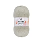 Kartopu Angora Natural El Örgü İpliği – %20 yün, %80 premium akrilik karışımı ile şık ve dayanıklı örgü projeleri için ideal. Tığ ve şişle rahatça kullanılabilir, çeşitli renk seçenekleri ile çeyizlik yelek, şal ve aksesuarlar için mükemmel bir tercih.