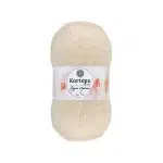 Kartopu Angora Natural El Örgü İpliği – %20 yün, %80 premium akrilik karışımı ile şık ve dayanıklı örgü projeleri için ideal. Tığ ve şişle rahatça kullanılabilir, çeşitli renk seçenekleri ile çeyizlik yelek, şal ve aksesuarlar için mükemmel bir tercih.