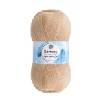 Kartopu Angora Natural Lux Simli: Yünün sıcaklığı, simin ışıltısıyla buluşuyor. Özel tasarım, el örgülerinize lüks ve zarafet katıyor. 🌟🧶