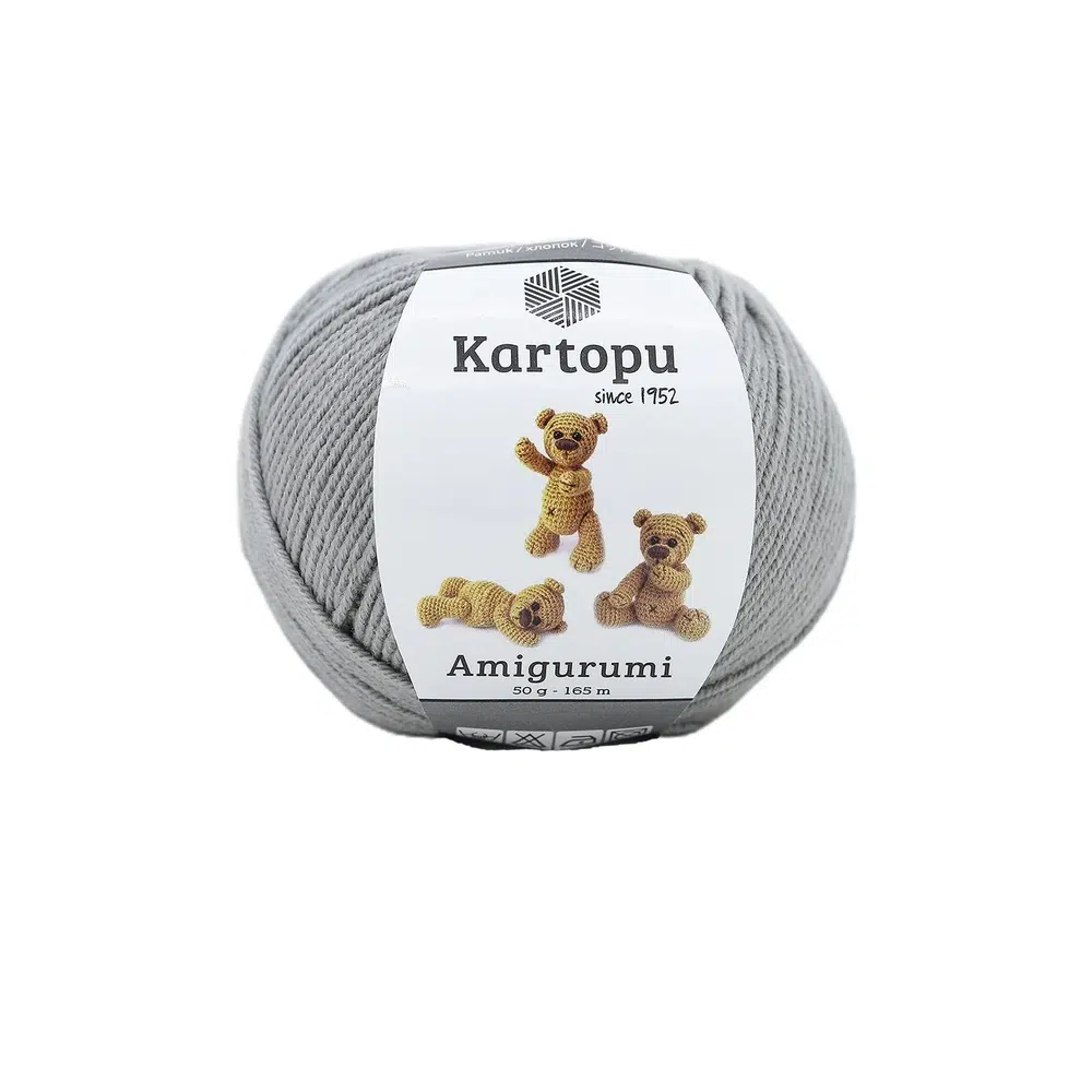 kartopu-amigurumi-k990 Kartopu Amigurumi: Yaratıcılığınıza renk katın! 52 renk seçeneğiyle sevimli projelerinizi öne çıkarın. Yumuşak dokusu ve kullanım kolaylığıyla dikkat çeker.