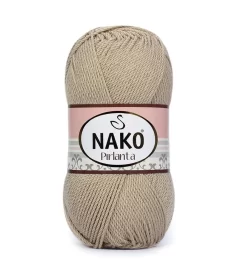Nako Pırlanta ile örülen her detay, tüylenmez yapısı ve zarif dokusuyla öne çıkar. Şıklığı ve hafifliğiyle örgü projelerinize benzersiz bir dokunuş katın. Moda ve konforun bir araya geldiği Nako Pırlanta ile örgü dünyasına özel bir parıltı ekleyin!