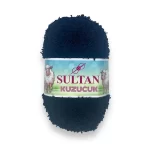 Sultan Kuzucuk Anakuzusu İpi ile örülen projeler, sıcak renkleri ve yumuşak dokusuyla dikkat çekiyor. El yapımı çantalar ve sevimli amigurumi oyuncaklar için ideal bir tercih!