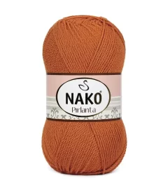 Nako Pırlanta ile örülen her detay, tüylenmez yapısı ve zarif dokusuyla öne çıkar. Şıklığı ve hafifliğiyle örgü projelerinize benzersiz bir dokunuş katın. Moda ve konforun bir araya geldiği Nako Pırlanta ile örgü dünyasına özel bir parıltı ekleyin!