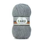 Nako Süperlambs 25 İplik: %25 yün, %75 akrilik, 100 g - 200 m. Kolay örülür, 30°C’de yıkanabilir, zengin renk seçenekleriyle her projeye uygun!