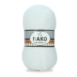 Nako Süperlambs 25 İplik: %25 yün, %75 akrilik, 100 g - 200 m. Kolay örülür, 30°C’de yıkanabilir, zengin renk seçenekleriyle her projeye uygun!